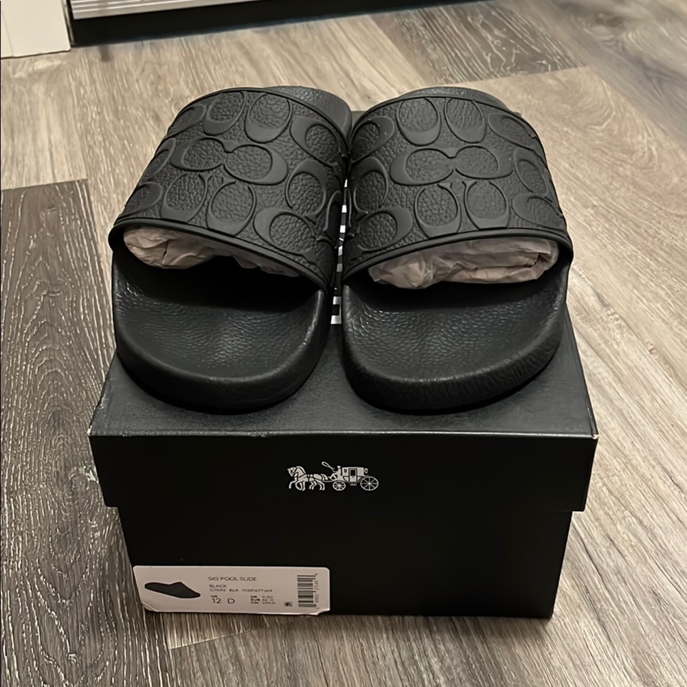 Coach Men’s Black Signature Embossed Slides ✨Brand New